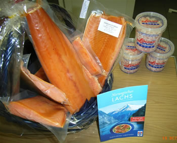 Ganze Lachsseite